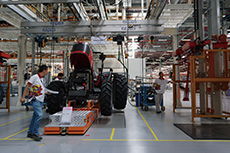 张宝文考察爱科常州生产基地，强调推进高端农机国产化与技术服务